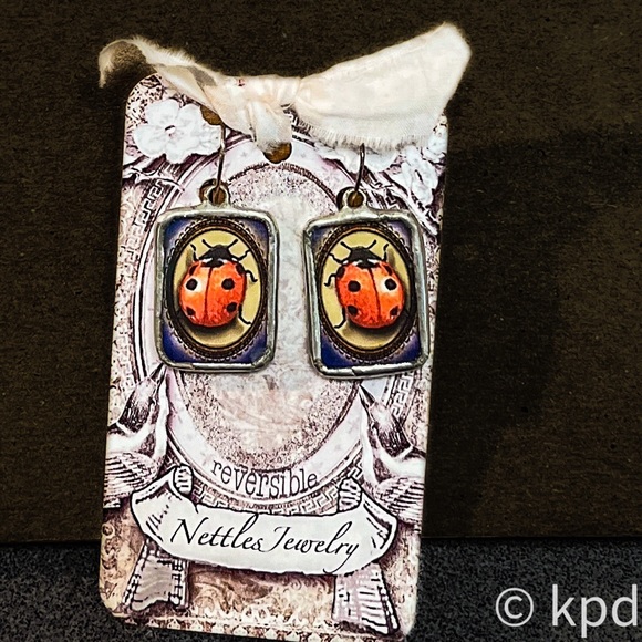 NWT pair of NETTLES REVERSIBLE hand made Lady Bug earrings - Picture 10 of 10